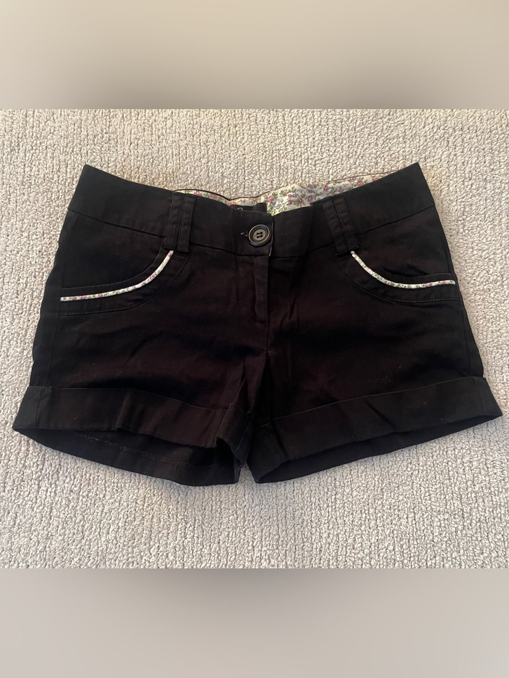 Aqua Women’s Black Cuffed Shorts with Floral Trim Size Small